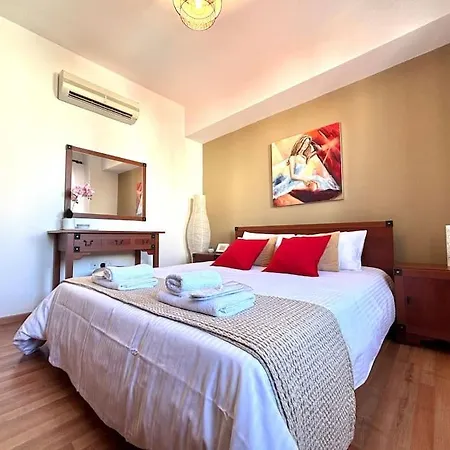 One Bedroom Flat In شقة *