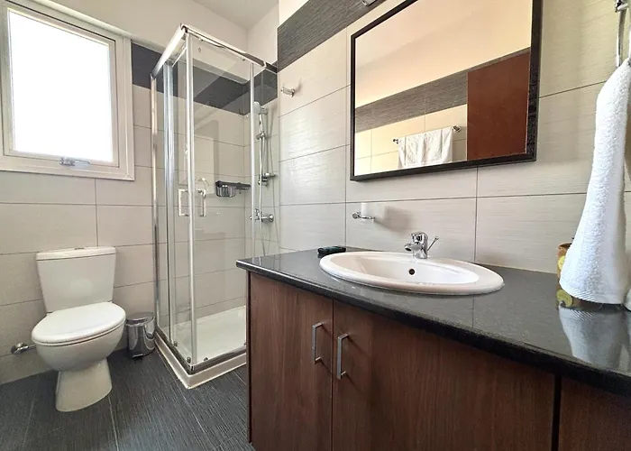 One Bedroom Flat In شقة *