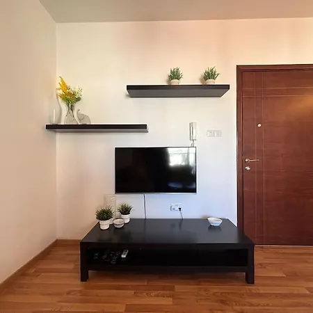 Flat In Center * Нікосія