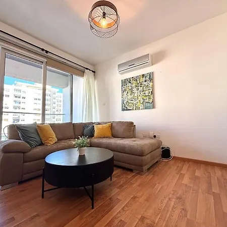 One Bedroom Flat In ניקוסיה